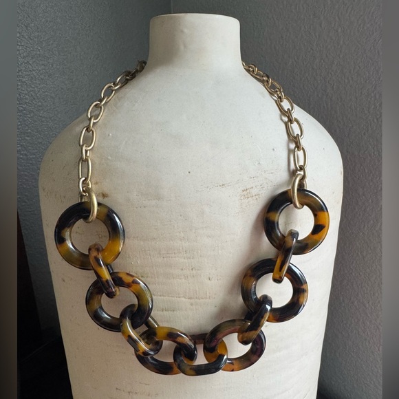 J. Crew Tortoise and Gold Circle Necklace - Picture 1 of 2